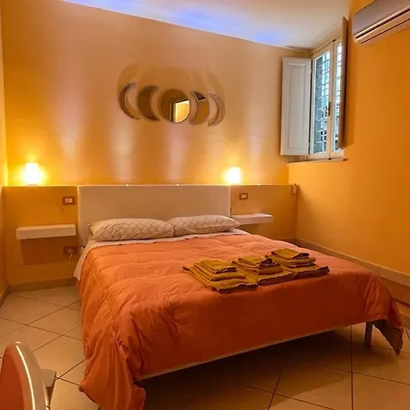 Piazza Napoleone Sweet Apartment *